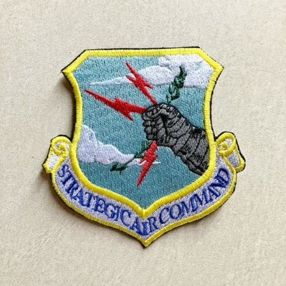 Strategic Air Command (SAC) emblem embroidered patch - Picture 2 of 5